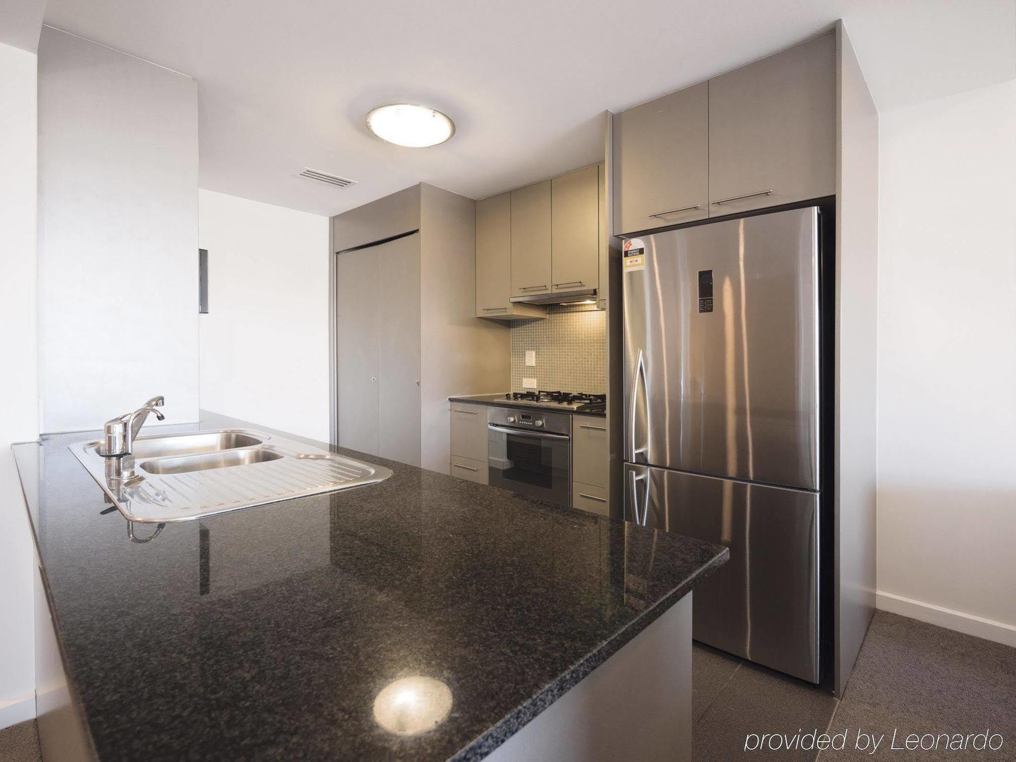 Oaks Brisbane Mews Suites Exterior foto